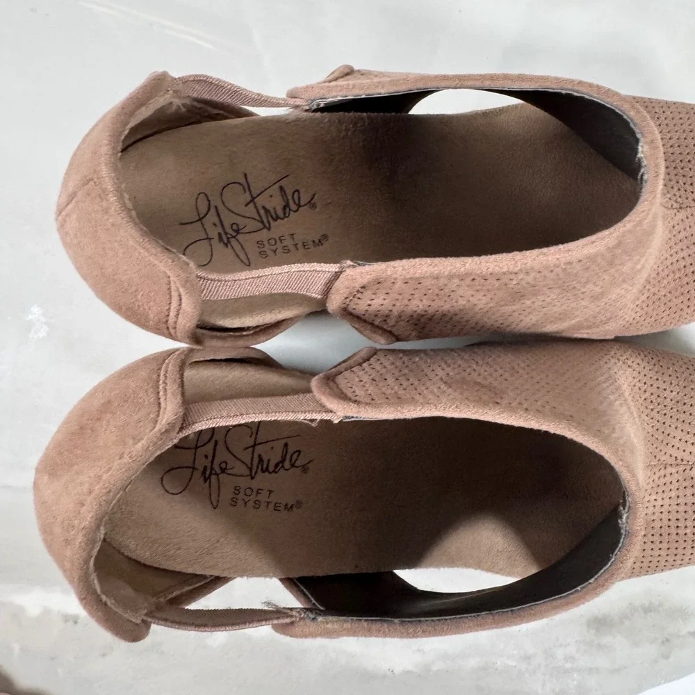 Life‎ Stride Taupe Hinx Perforated Wedge Sandals Cork Heel Cut Out Comfort 8.5 M